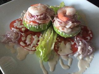 Aguacate/Palta Rellena con Camarones