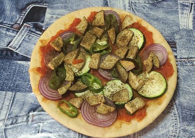 Pizza con verduras y huevo sin gluten y sin lactosa