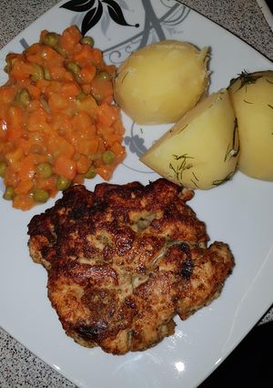 Zdjęcie przepisu Kurczak siekany w cieście naleśnikowym.