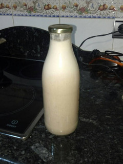 Una foto de Batido de avena con manzana y frutos secos