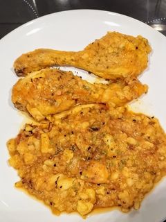 Una foto de Pollo con coliflor