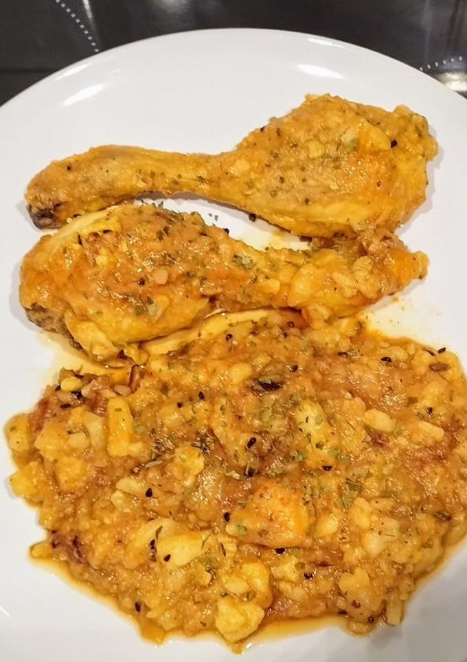 Una foto de Pollo con coliflor