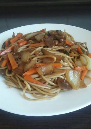 Una foto de Tallarines con vegetales