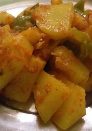 A picture of Onion capsicum veg.