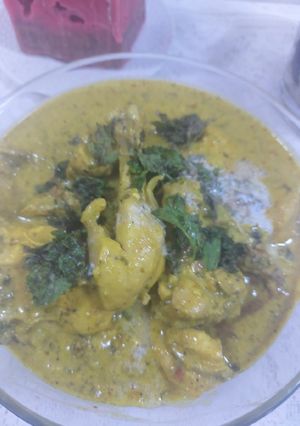 A picture of Mint and cashewnut chicken.