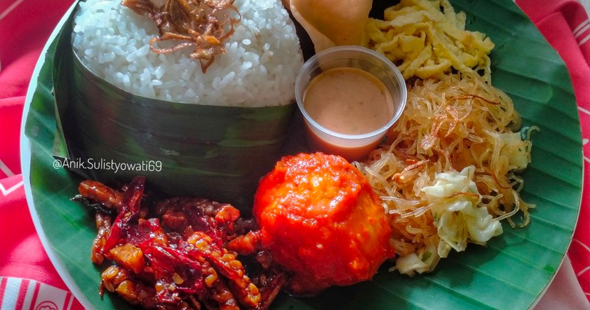 Nasi Uduk Komplit Ekonomis