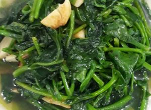 Hình của món Rau mồng tơi xào tỏi.