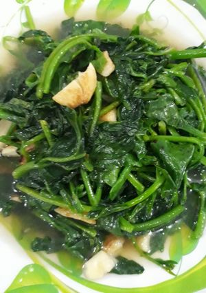 Hình của món Rau mồng tơi xào tỏi.