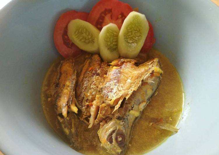 Resep Ikan Selar Bumbu Kuning Lezat