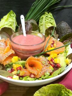 Une photo de 🥗Salade multi fruits et vinaigrette de fraises