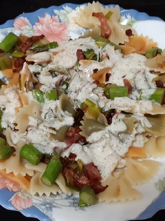 Una foto de Lacitos con trigueros y bacon en salsa de yogur