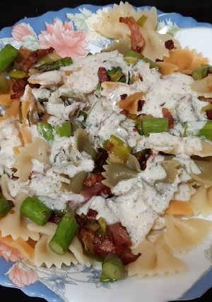 Una foto de Lacitos con trigueros y bacon en salsa de yogur