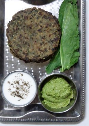 A picture of Bajra thepla.