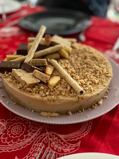 Una foto de Tarta de turrón de jijona