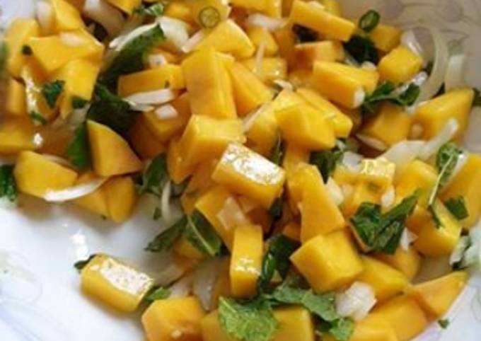 Mango, Mint and Coriander Salad