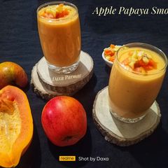 A picture of Apple Papaya Smoothie.