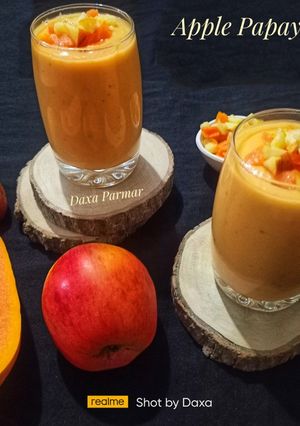 A picture of Apple Papaya Smoothie.