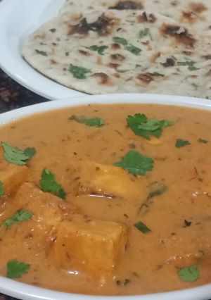 A picture of Paneer makhani.