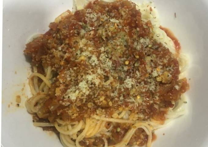 How to Prepare Homemade Spaghetti Pasta in Red Sauce