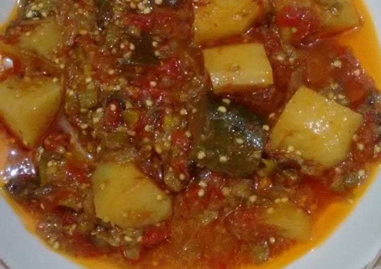 Recipe of Quick Brinjal Aloo Salan