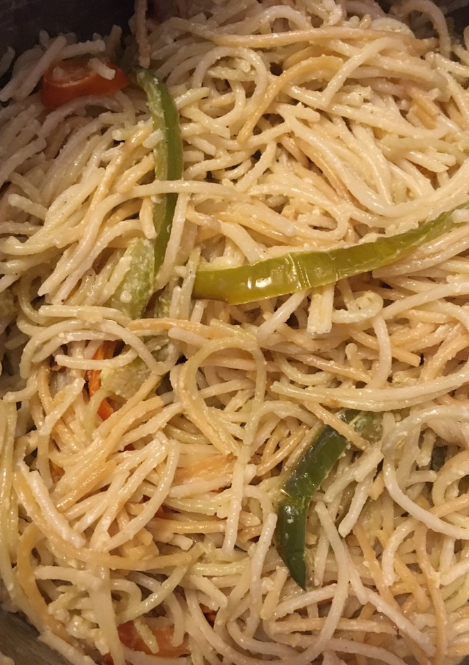Una foto de Spagetti con pimiento morrón
