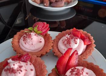 Siap Saji Pie cream strawberry Mantul Banget