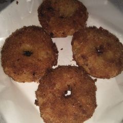 A picture of Chicken Donuts.