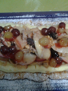 Una foto de Hojaldre frutal navideño