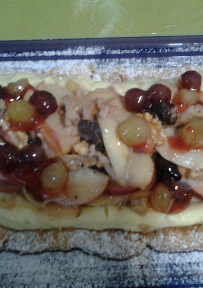 Una foto de Hojaldre frutal navideño