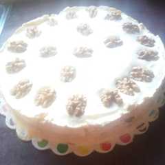 Una foto de Torta helada lúcuma nuez
