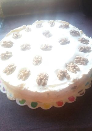 Una foto de Torta helada lúcuma nuez