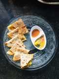 ஸ்டப்ட் சப்பாத்தி(பீஸாசாஸ் &சப்ஜி மசாலா)(stuffed chapati recipe in tamil)
