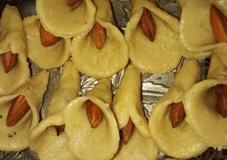 Step-by-Step Guide to Prepare Quick Cashew Lily