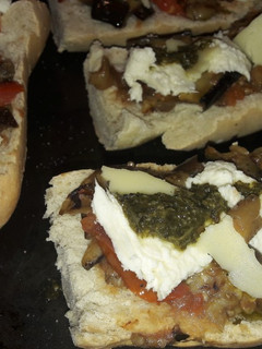 Una foto de Pan pizza mix capressa