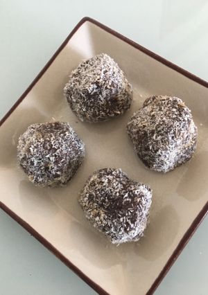 A picture of Multi Lentil/Daal Laddoo.