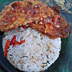 รูปของ Nasi Jeruk Telur Penyet Sambal Bawang