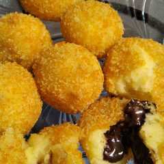 A picture of Bola singkong lumer crispi.