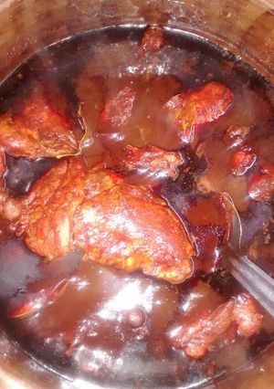 Una foto de Pollo enchilado
