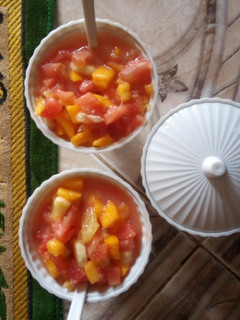 Fruit salad ainihin hoton girkin