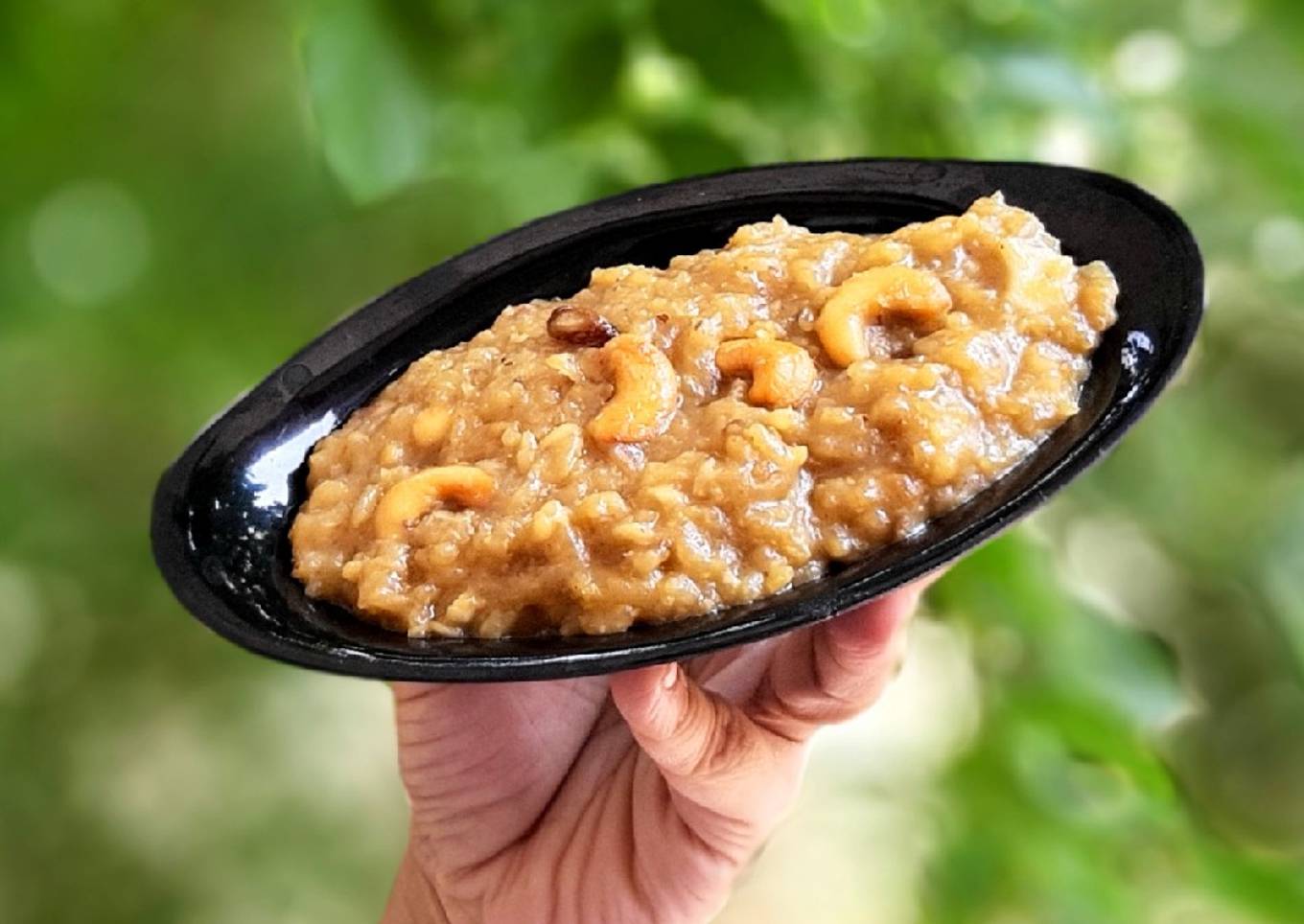 Sweet pongal (sweet khichdi of South India)