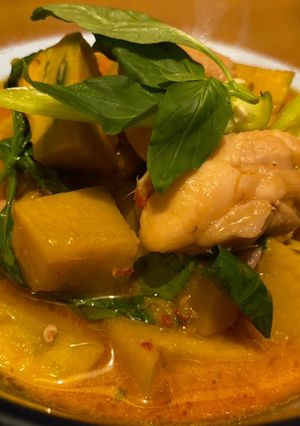 รูปของ แกงไก่ใส่ฟักทอง🥘
