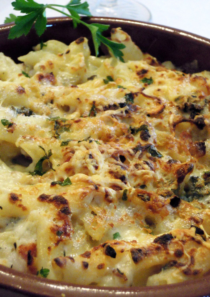 Una foto de Macarrones glamurosos con queso