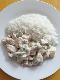 Una foto de Strogonof de Pollo y Zapallito italiano