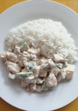 Una foto de Strogonof de Pollo y Zapallito italiano