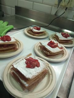 Una foto de Milhojas con fresas