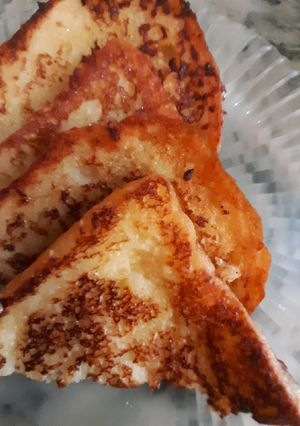 A picture of French toast.