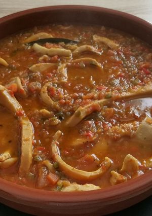 Una foto de Chocos🦑 en salsa y pella canaria todo sin gluten