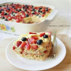 A picture of Berry Tiramisu.