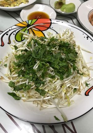 Hình của món Nộm giá đỗ chua ngọt.
