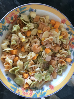 Una foto de Ensalada de pasta a mi estilo